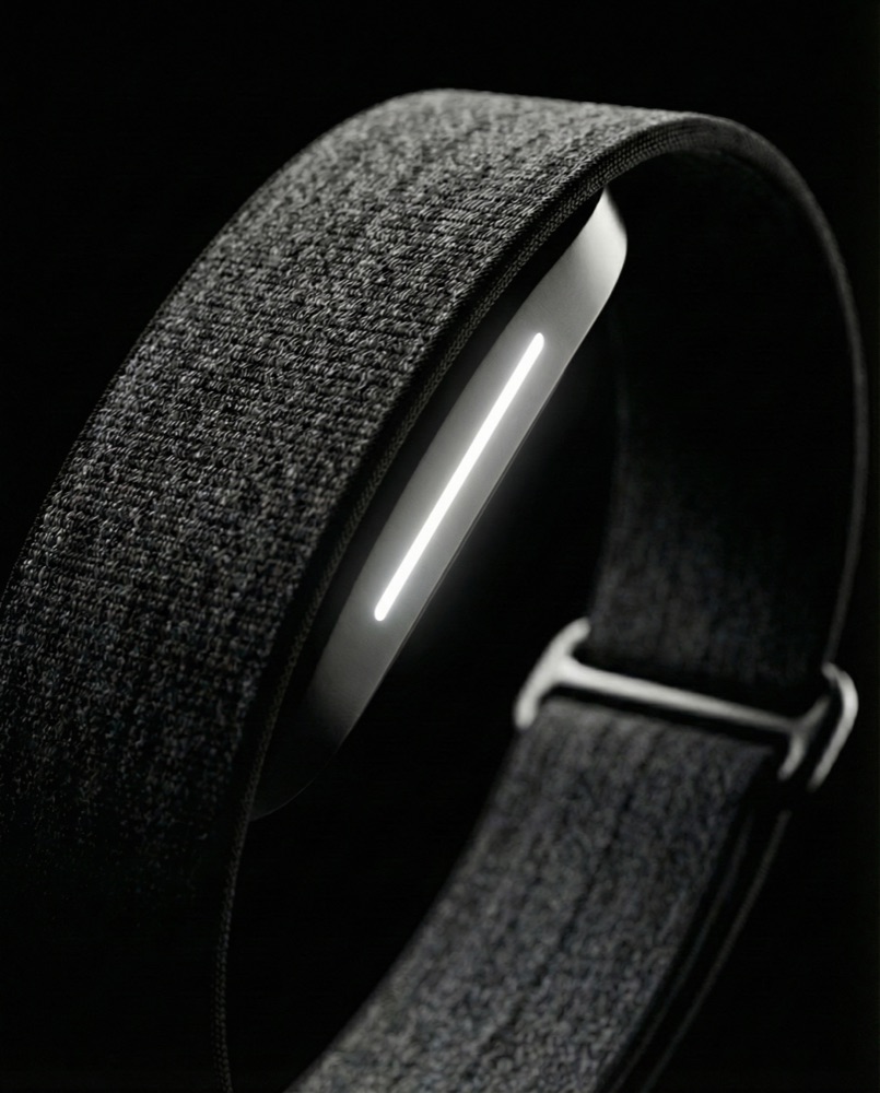 Hume Band 2.0 display glow